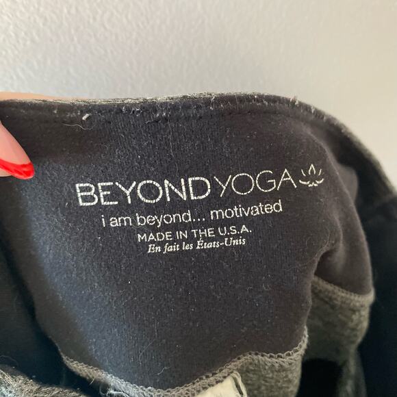 Beyond Yoga Women size Small Heathered Gray Ankle Leggings Workout Gym Athletic - Picture 2 of 10